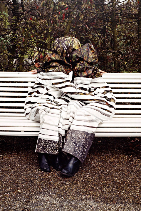 Park bench couple | 2001 | foto | 150 x 100 cm | aanwinst 2002